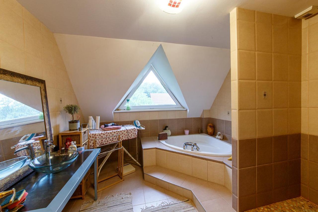 Chambre avec grand lit Soultz-sous-Forets Extérieur photo